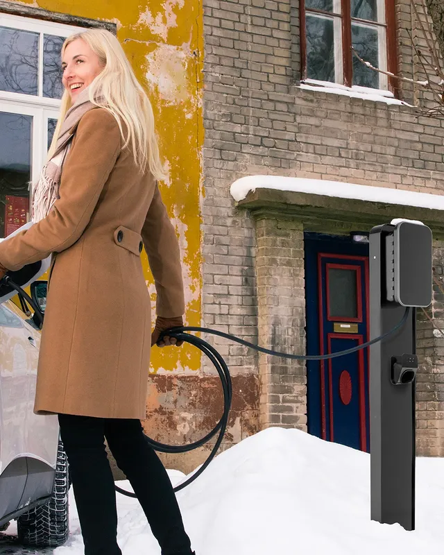 VOOL uzlādes stacija ar lietotni — pārvaldība un monitorings caur Wi-Fi/Bluetooth