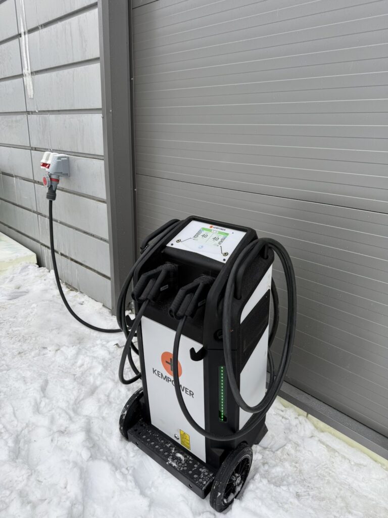 DC uzlādes infrastruktūra biznesam: jaudas plānošana, izbūve, testēšana un pārvaldība.