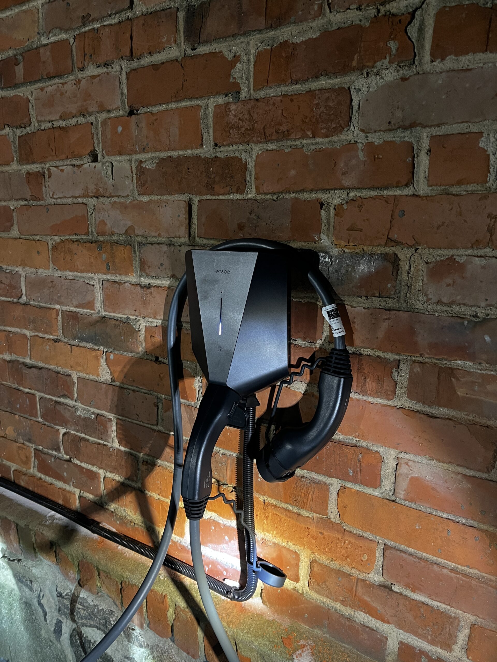 Easee uzlādes stacija mājai — vieds wallbox ar Type 2 ligzdu